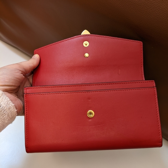 GUCCI Sylvie Red long wallet converted to crossbody - Picture 3 of 12